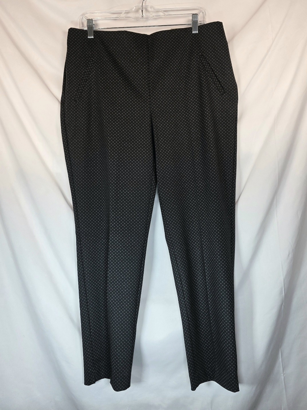 NWT Chicos Fabulously Slimming Pants Sz 2(US 12) Black Grey Dot Straight Ankle